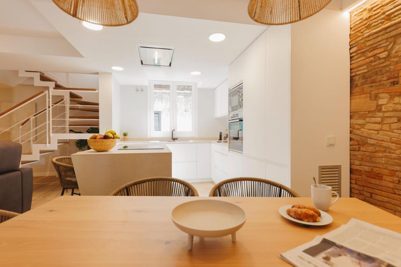 Bravissimo Cort Reial Duplex, Spacious With 3 Bedrooms Girona Dış mekan fotoğraf