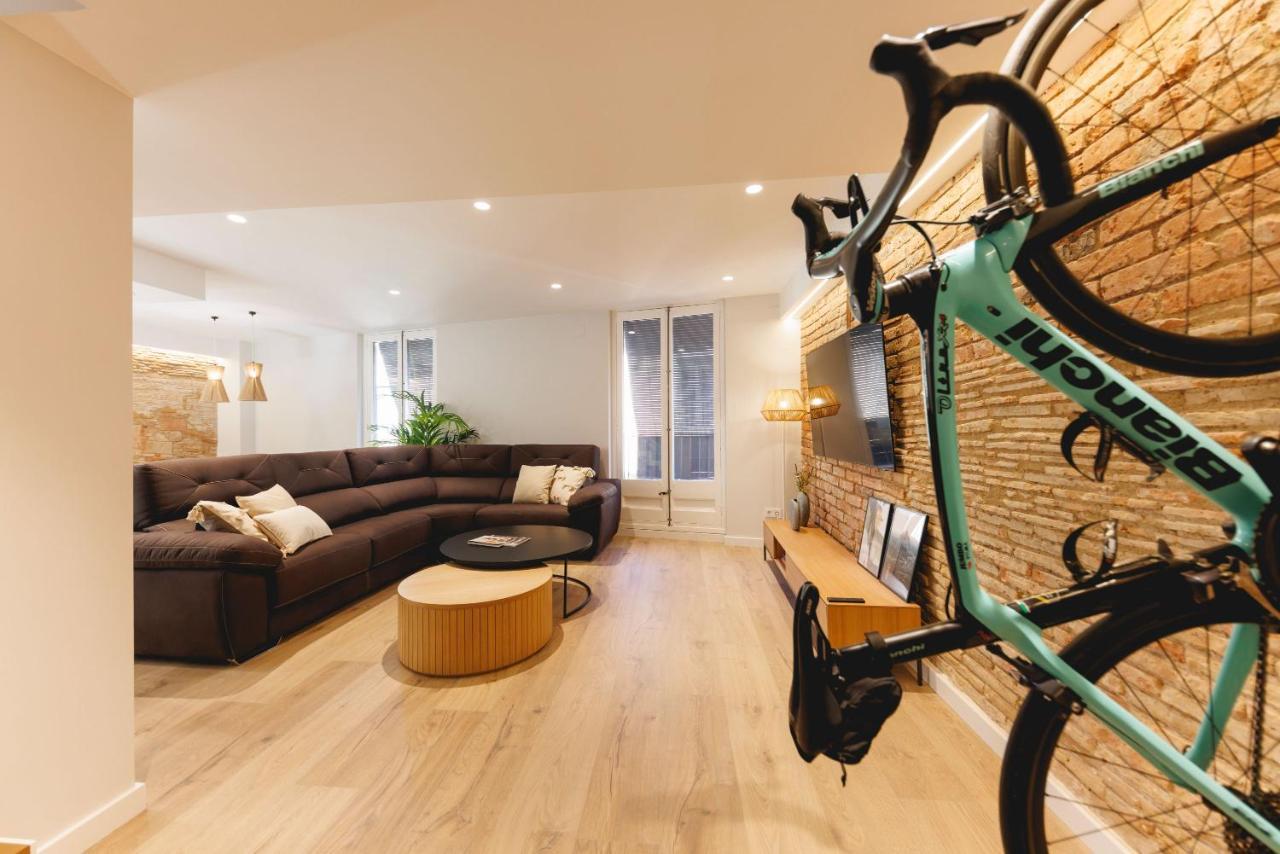 Bravissimo Cort Reial Duplex, Spacious With 3 Bedrooms Girona Dış mekan fotoğraf