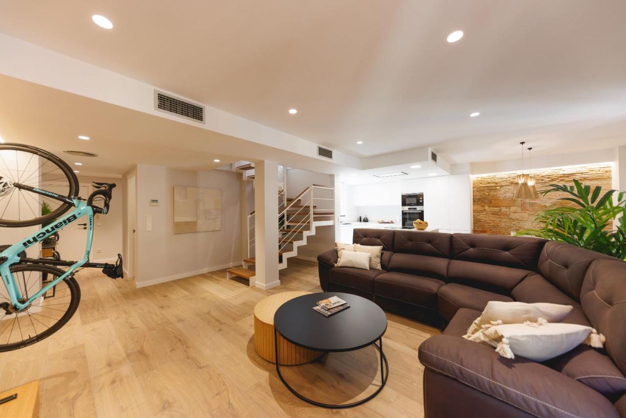 Bravissimo Cort Reial Duplex, Spacious With 3 Bedrooms Girona Dış mekan fotoğraf